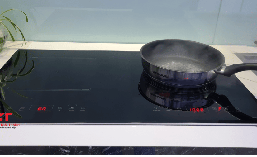 Bếp từ Sunhouse SHB9101S ( mẫu mới )