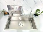 Chậu rửa bát Gento Inox chống xước GT04-7848 New và vòi rút vuông - Ảnh 2