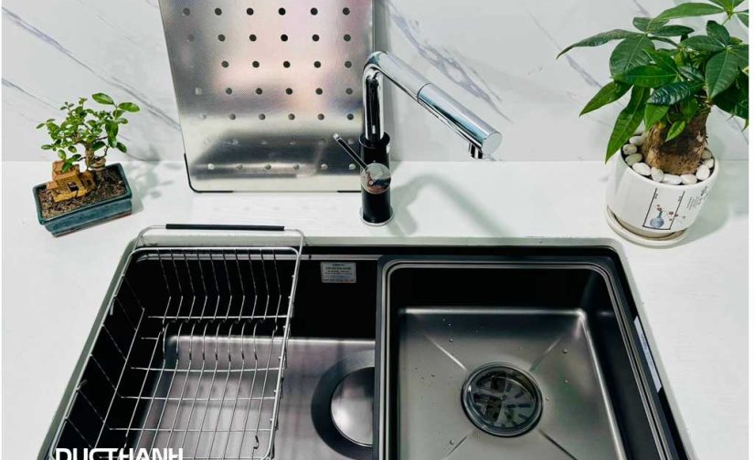 Bộ Combo Chậu rửa bát đơn âm Gento GT04-7843 Nano - chống xước, chống bám bẩn và Vòi rút